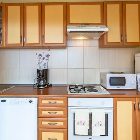 Holiday home Holiday Home Nada Tucepi